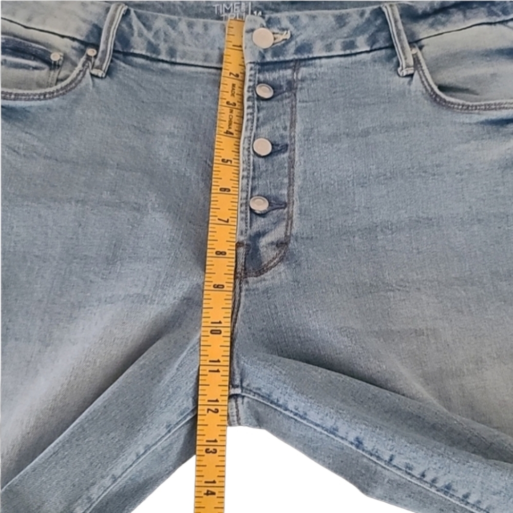 TIME AND TRU High Waisted Wide Leg Jeans 14  Button Up Stretch Raw Hem Cropped - Picture 9 of 16